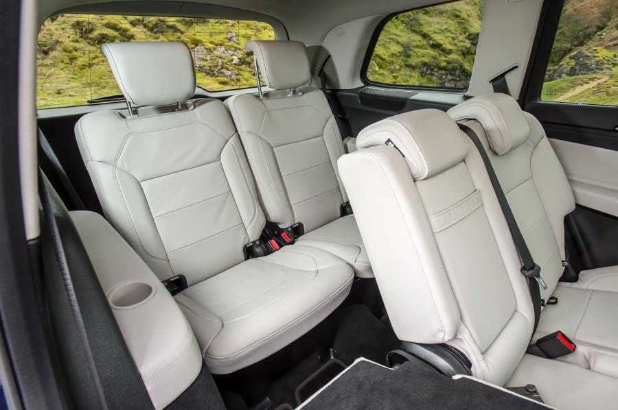  Mercedes-Benz GLS350d 4Matic AMG Line 2016 года  (UK) (фото 23 из 28)